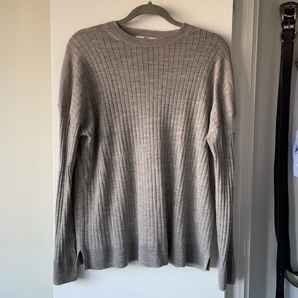 UNIQLO Grey Sweater